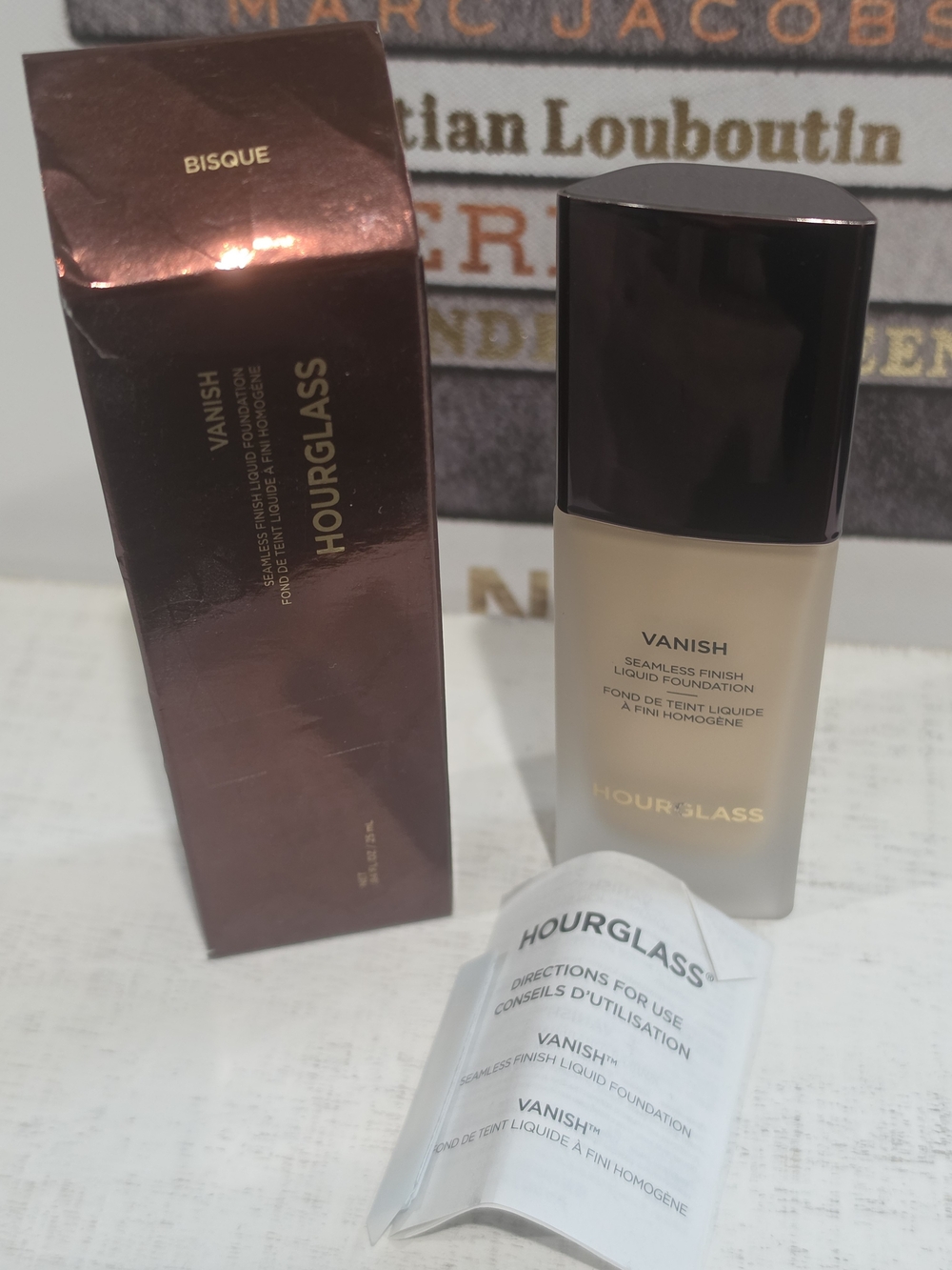 Hourglass Vanish Seamless Finish Liquid Foundation — Bisque (Cream)